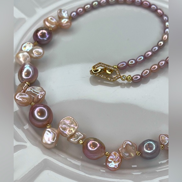 ❤️ Handmade Freshwater Edison Keshi Pearl Metallic Cotton Candy 🍬🍭Color Necklace - Picture 3 of 4